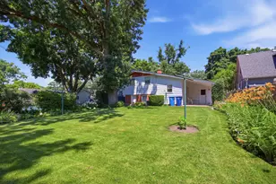 1026 Half Day Rd, Highland Park, IL 60035 - Photo 17