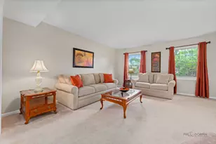 815 Claridge Ct, Schaumburg, IL 60193 - Photo 5