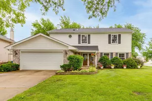 815 Claridge Ct, Schaumburg, IL 60193 - Photo 1