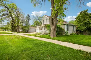 316 E Division St, Lockport, IL 60441 - Photo 3