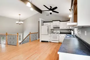 8808 Hickory Ln, Wonder Lake, IL 60097 - Photo 7