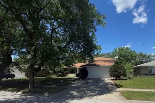 942 E 168th St, South Holland, IL 60473 - Photo 1