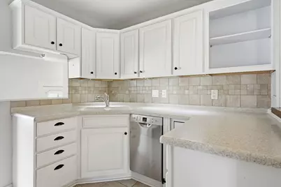 513 Kreitzer Avenue, Bloomington, IL 61701 - Photo 13