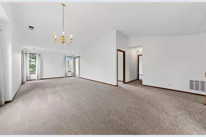 208 Chesterfield Court #B, Schaumburg, IL 60193 - Photo 3