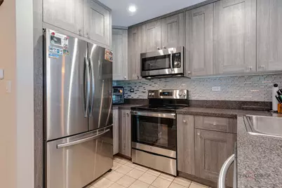 854 Old Checker Road, Buffalo Grove, IL 60089 - Photo 7