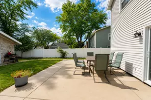 450 Heather Ln, Carol Stream, IL 60188 - Photo 31