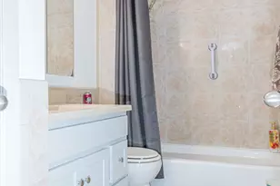 6282 Kit Carson Dr, Hanover Park, IL 60133 - Photo 11