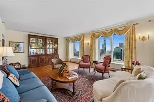 161 E Chicago Ave, Chicago, IL 60611 - Photo 3