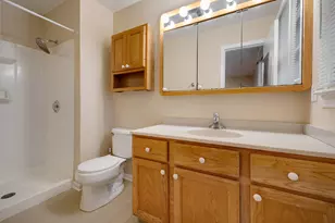 46 Avon Rd, Elk Grove Village, IL 60007 - Photo 15