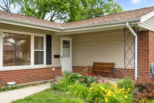 46 Avon Rd, Elk Grove Village, IL 60007 - Photo 23