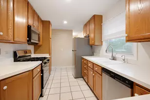 46 Avon Rd, Elk Grove Village, IL 60007 - Photo 7