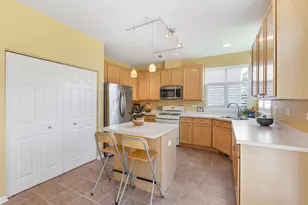 1675 Seaton Ln, Elgin, IL 60123 - Photo 5
