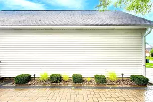 1605 Crowfoot Cir S, Hoffman Estates, IL 60169 - Photo 87
