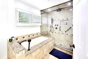 1605 Crowfoot Cir S, Hoffman Estates, IL 60169 - Photo 9