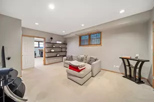 1451 W Walton St, Chicago, IL 60642 - Photo 15