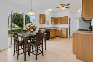 758 Dover St, Pingree Grove, IL 60140 - Photo 5
