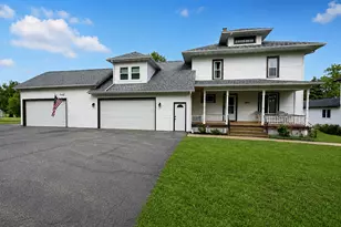 711 N Turner St, Davis, IL 61019 - Photo 1