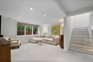 2201 Lincolnwood Dr, Evanston, IL 60201 - Photo 31