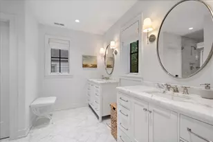 2201 Lincolnwood Dr, Evanston, IL 60201 - Photo 23