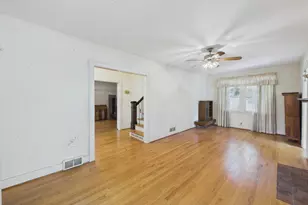 306 N Maple Ave, Elmhurst, IL 60126 - Photo 13