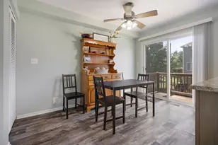 875 Emerald Dr, Pingree Grove, IL 60140 - Photo 5