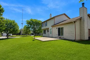 1610 Hartley Dr, Algonquin, IL 60102 - Photo 5