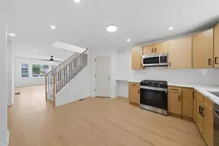 10910 S Ave L, Chicago, IL 60617 - Photo 7