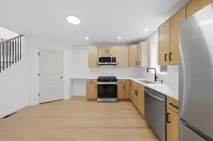 10910 S Ave L, Chicago, IL 60617 - Photo 11
