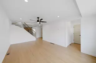 10910 S Ave L, Chicago, IL 60617 - Photo 5