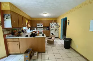 2018 Grandchester Pl, Rockford, IL 61107 - Photo 5
