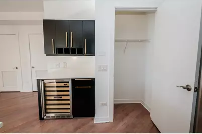 914 W Hubbard Street #202, Chicago, IL 60642 - Photo 5