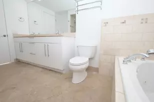 914 W Hubbard St, Chicago, IL 60642 - Photo 19