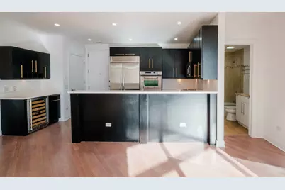 914 W Hubbard Street #202, Chicago, IL 60642 - Photo 7