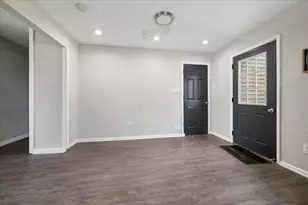 121 Davison St, Joliet, IL 60433 - Photo 5