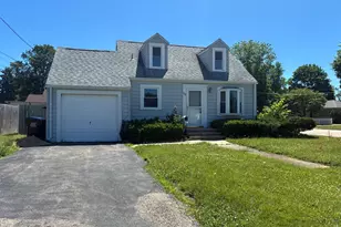 1226 Warren Ave, Belvidere, IL 61008 - Photo 1