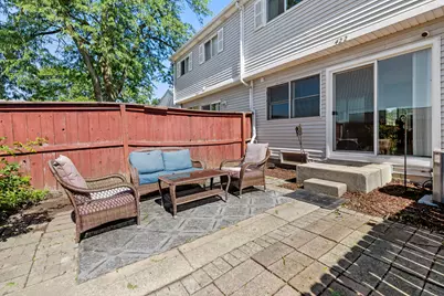 422 Gainsborough Court #422, Bolingbrook, IL 60440 - Photo 21