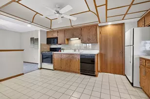 18158 Vermont Ct, Orland Park, IL 60467 - Photo 9