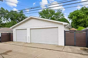 3636 N Paris Ave, Chicago, IL 60634 - Photo 9