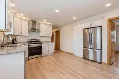 8108 N Oriole Avenue #2, Niles, IL 60714 - Photo 3