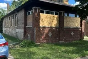 8031 S Euclid Ave, Chicago, IL 60617 - Photo 3