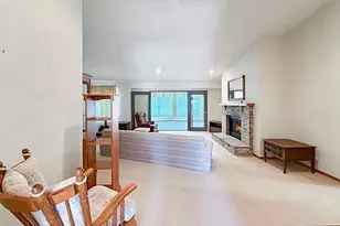1909 Comanche Ct, Freeport, IL 61032 - Photo 9