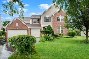 633 Versailles Dr, Bartlett, IL 60103 - Photo 1