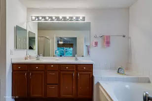 633 Versailles Dr, Bartlett, IL 60103 - Photo 13