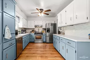 1350 Leverenz Rd, Naperville, IL 60564 - Photo 9