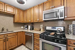 306 Johnson St, East Dundee, IL 60118 - Photo 13