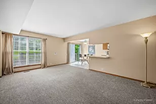 2102 Muirfield Cir, Elgin, IL 60123 - Photo 5