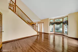 1341 E Thacker St, Schaumburg, IL 60173 - Photo 7
