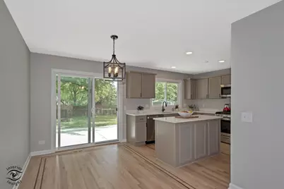 30W150 Foxboro Court, Warrenville, IL 60555 - Photo 9