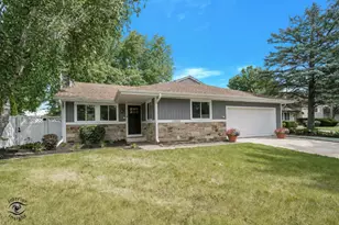 30W150 Foxboro Ct, Warrenville, IL 60555 - Photo 1