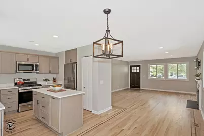 30W150 Foxboro Court, Warrenville, IL 60555 - Photo 11